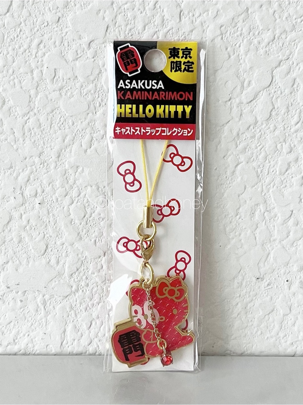 Sanrio Hello Kitty 86 Asakusa Kaminarimon Phone Charm